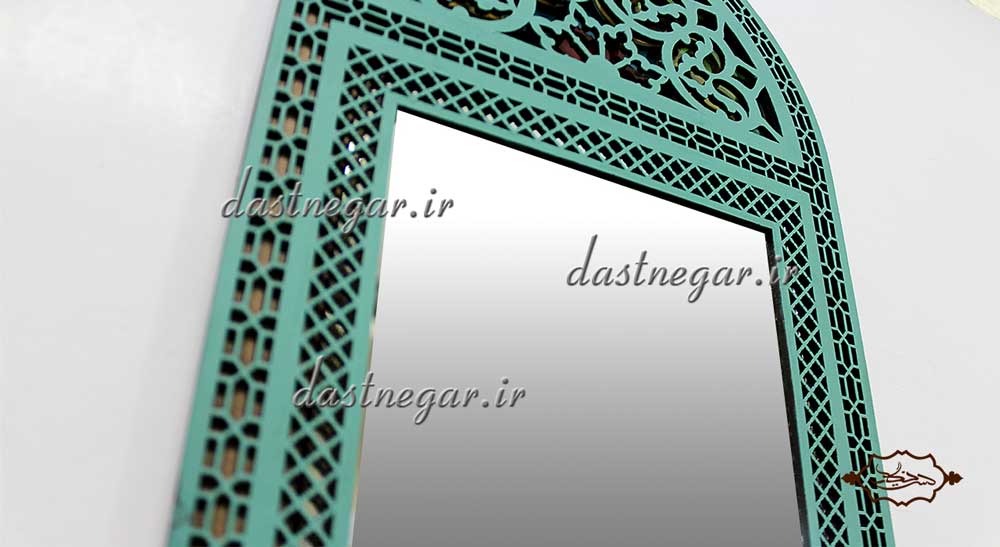 آینه طرح درب سنتی منزل کاربردیاتاق خواب دم در پذیرایی هنری دکوری دکوراتیو جهیزیه عروس قیمت زیبا جدید فروشی به روز خاص شیک قدی قدنما ایستاده دیواری روی دیوار صنایع دستی طرح درب پنجره سنتی چوبی