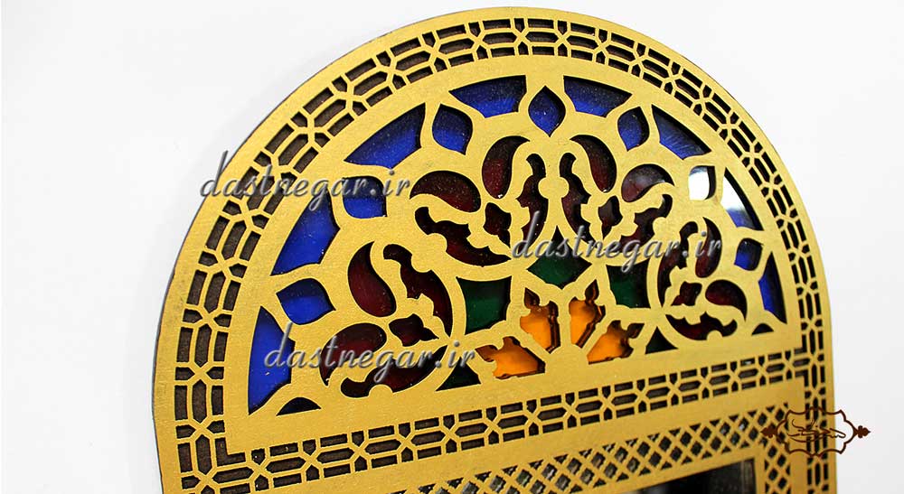 آینه طرح درب سنتی منزل کاربردیاتاق خواب دم در پذیرایی هنری دکوری دکوراتیو جهیزیه عروس قیمت زیبا جدید فروشی به روز خاص شیک قدی قدنما ایستاده دیواری روی دیوار صنایع دستی طرح درب پنجره سنتی چوبی