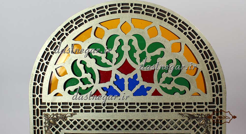 آینه طرح درب سنتی منزل کاربردیاتاق خواب دم در پذیرایی هنری دکوری دکوراتیو جهیزیه عروس قیمت زیبا جدید فروشی به روز خاص شیک قدی قدنما ایستاده دیواری روی دیوار صنایع دستی طرح درب پنجره سنتی چوبی