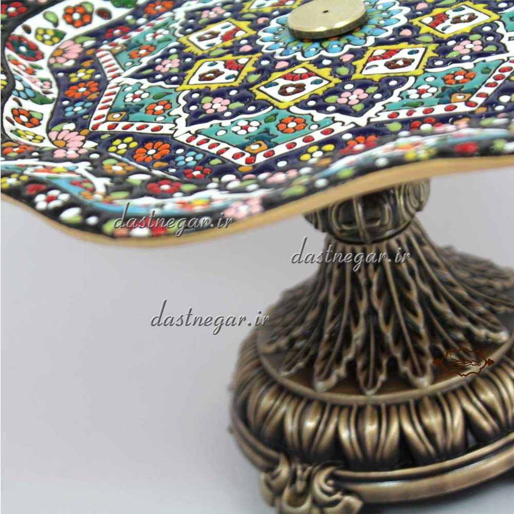 میوه خوری میناکاری کد 236 تزئینی تزیینی دکوراتیو دکوری جدید به روز خاص هنری زیبا مدرن سلطنتی لوکس شیک سنتی لاکچری عروس جهیزیه دو طبقه ظرف پایه دار رومیزی گود سفید رنگی چینی